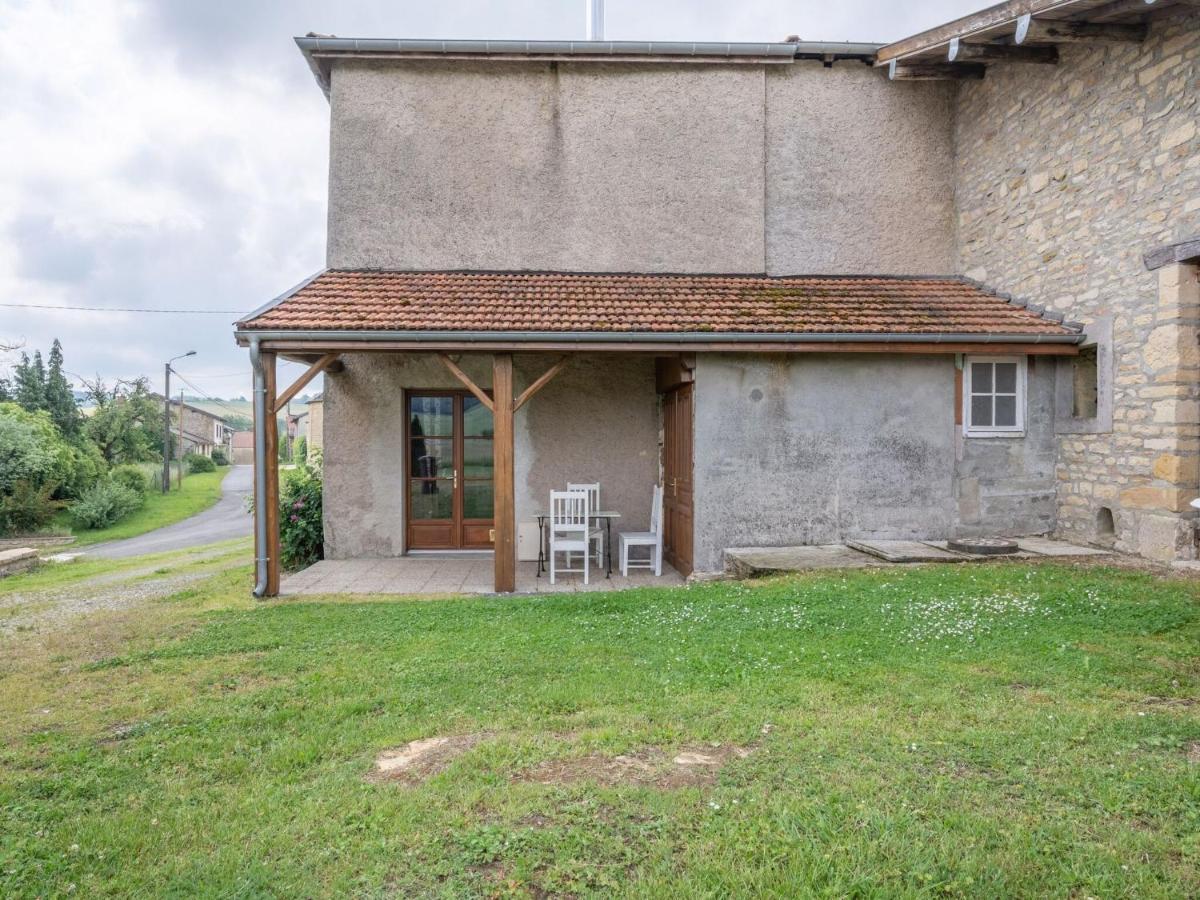 Vintage Holiday Home With Private Garden Nouart Oda fotoğraf